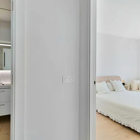 Lägenhet Modern With Rooftop Pool Nueva Andalucia *