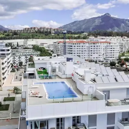 Modern With Rooftop Pool Nueva Andalucia