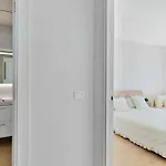 Lejlighed Modern With Rooftop Pool Nueva Andalucia *