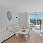 Modern With Rooftop Pool Nueva Andalucia Lejlighed