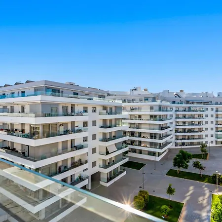 Modern With Rooftop Pool Nueva Andalucia *