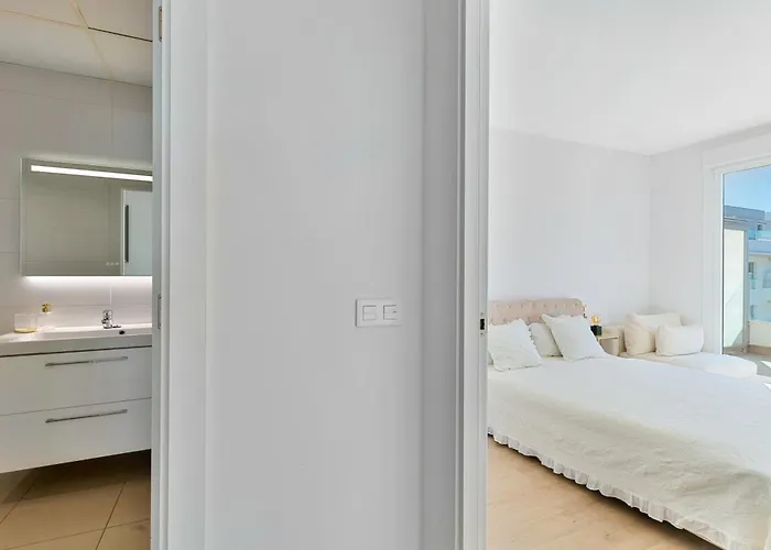 Apartmán Modern With Rooftop Pool Nueva Andalucia *