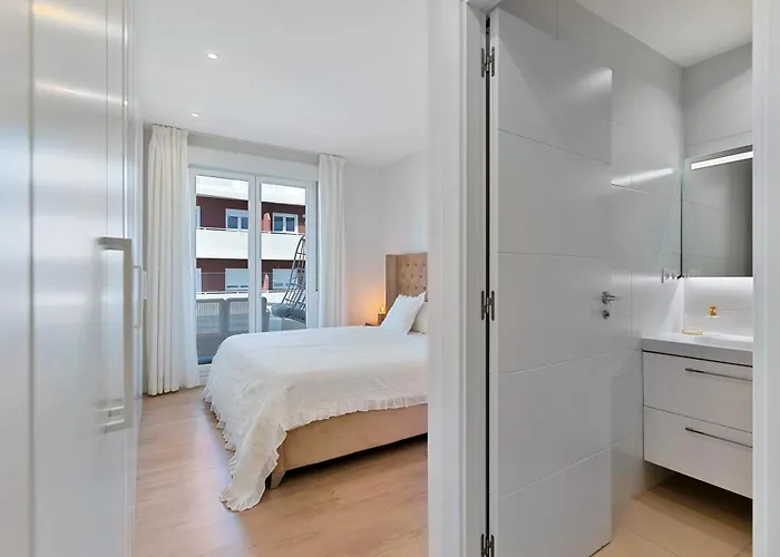 Modern With Rooftop Pool Nueva Andalucia Apartmán *
