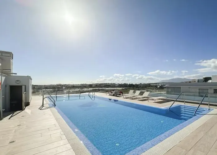 Apartmán Modern With Rooftop Pool Nueva Andalucia
